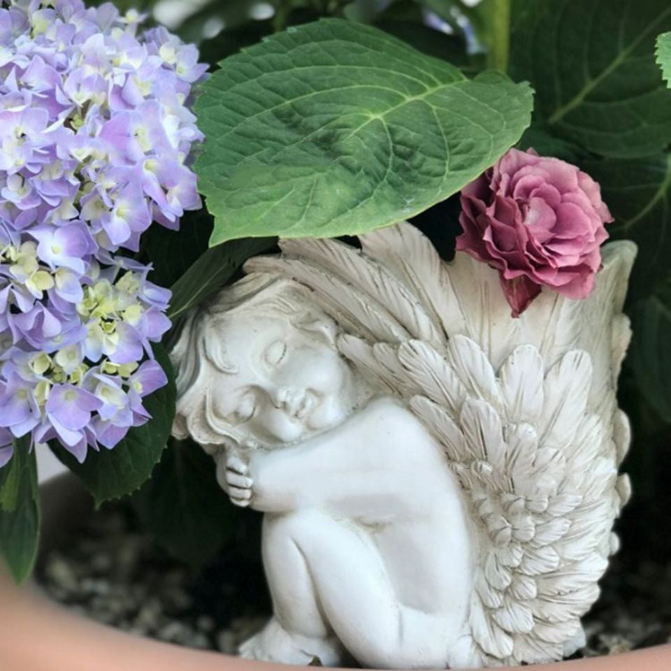 European Retro Angel Girl Cupid Sculpture